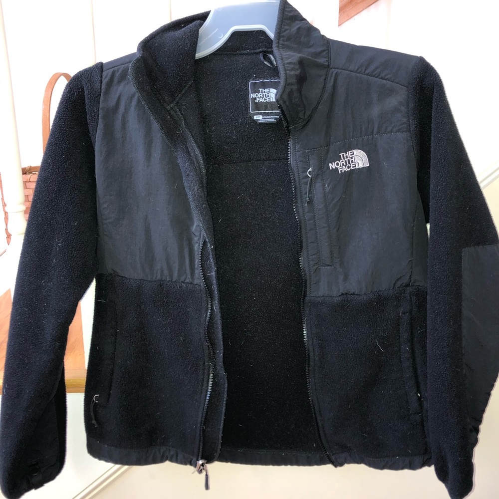 Women’s Black North Face Denali Fleece